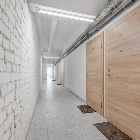 Apartment Studio61 Pramones 107 *